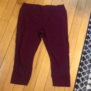 Athleta Capri workout pants